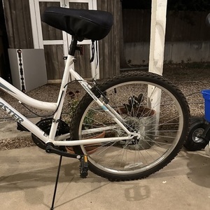2020 Roadmaster Granite Peak 26 White and Blue