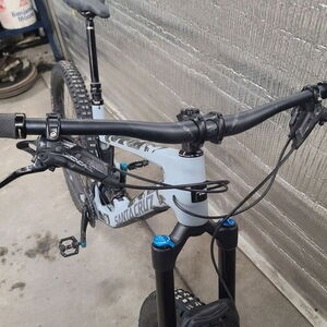 Santa Cruz Bronson Silver, gray or bare metal