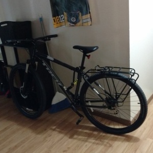 2017 Trek Marlin 6 Black and Silver or Gray