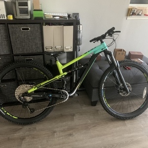 2022 Polygon Siskiu T7 Black and Yellow or Gold