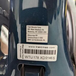 2022 Trek FX4 Sport Carbon Green