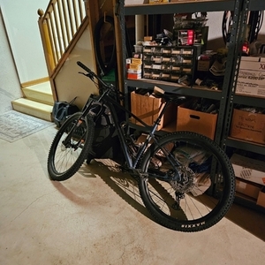 2021 Giant Fathom II Black