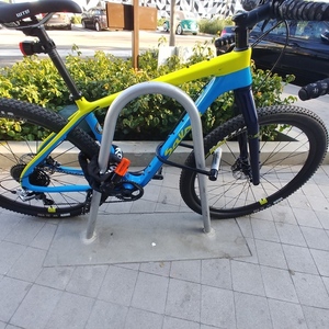 2018 Salsa Salsa Cutthroat Rival 1 Blue and Yellow or Gold