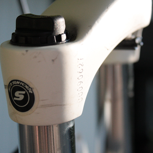 2010 Cube Aim  White