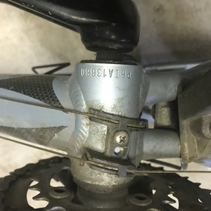 Specialized Hotrock 24 Boys Silver or Gray