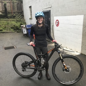 2017 Specialized BIKE ID: 6289500212822016 Black and Orange