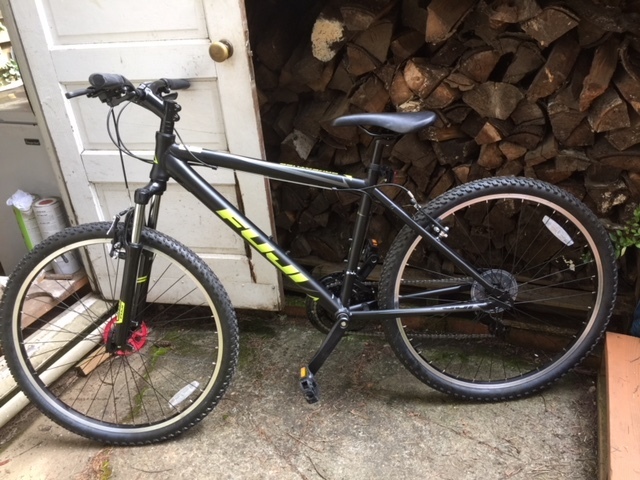 fuji adventure mountain bike