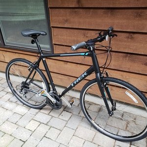 2018 Trek FX2 Black