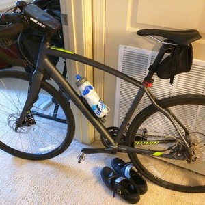 2015 Specialized Diverge Silver or Gray and Green