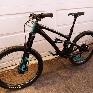 2017 Yeti SB6C Black and Teal