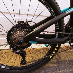 2017 Yeti SB6C Black and Teal