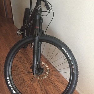 2018 Transition Bikes Sentinel Silver or Gray and Black