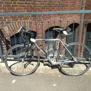 2004 Trek 1000 Black, Silver or Gray, and Blue
