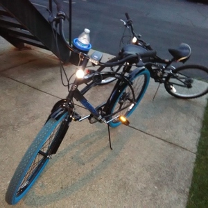 2018 Kent Cruiser Black and Blue