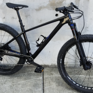 2018 Specialized Fuse Carbon Black