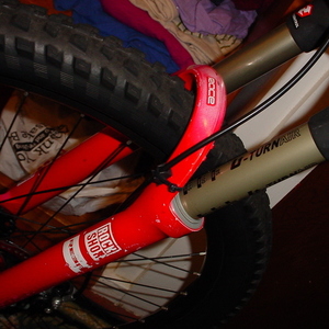 2000 Cube AMS100 Red