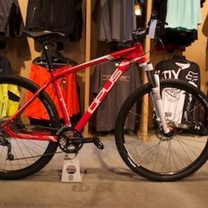 2014 Opus Avro 2 Red
