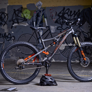 2017 Fuji Auric 1.7 Silver, gray or bare metal and Orange
