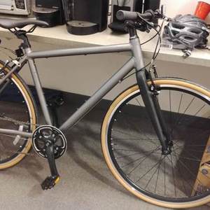 2017 Transit Weaver 2 Urban Bike Silver, gray or bare metal
