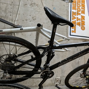 2011 Santa Cruz Chameleon Black