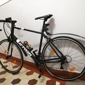 2018 Decathlon CC00123482 Black and White