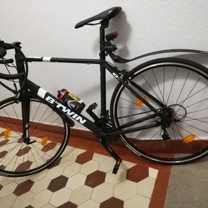 2018 Decathlon CC00123482 Black and White