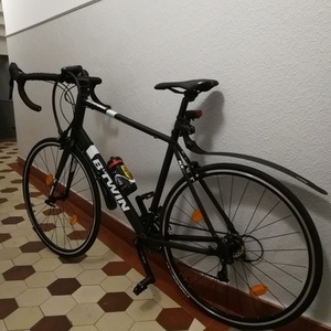 2018 Decathlon CC00123482 Black and White