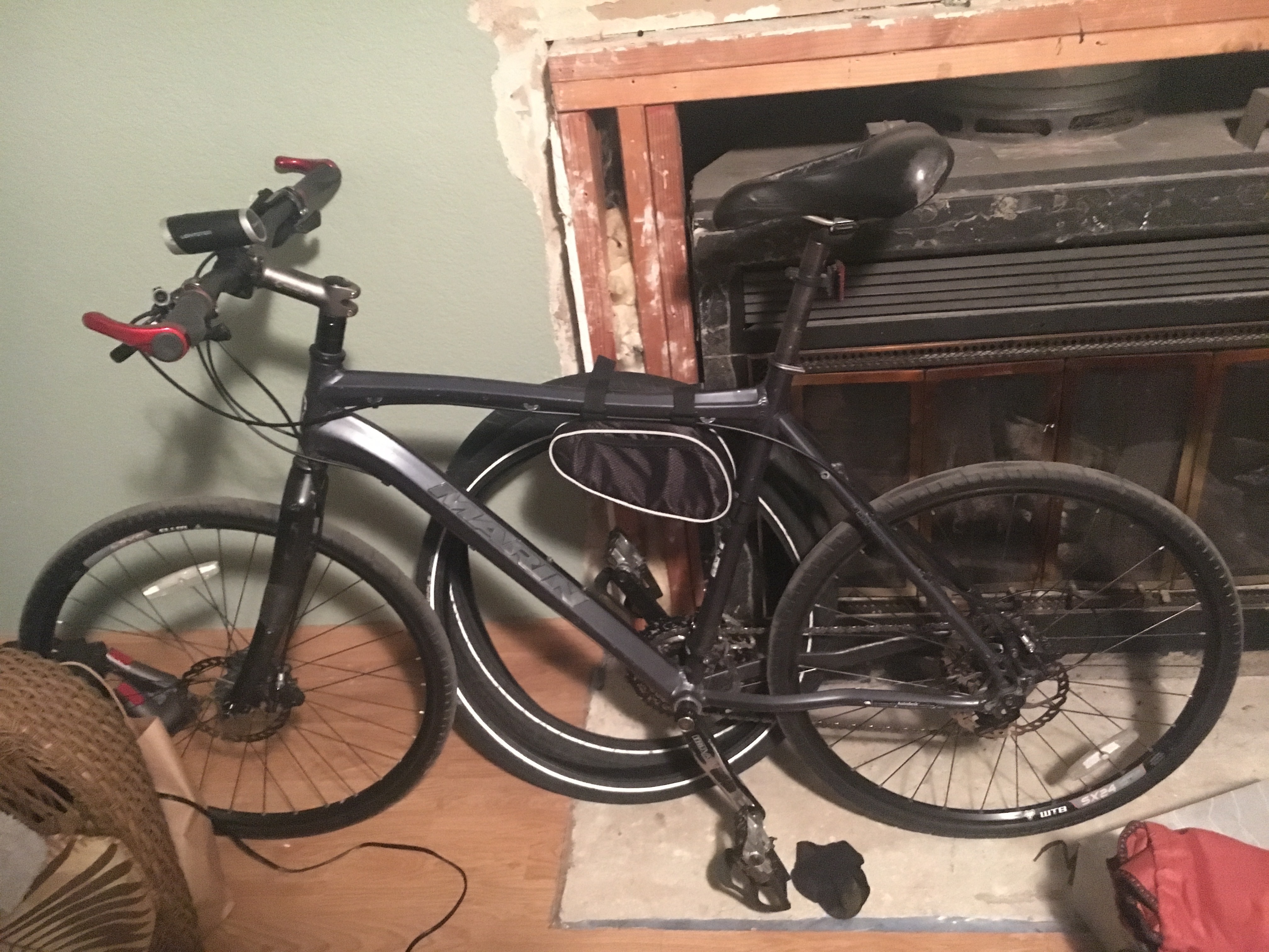 marin point reyes hybrid bike