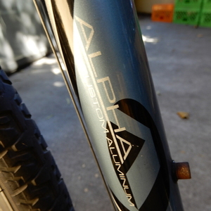 2018 Trek TBI-0407 Teal, Black, and Blue