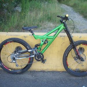 2009 Turner Bicycles DHR Green
