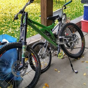 2009 Turner Bicycles DHR Green