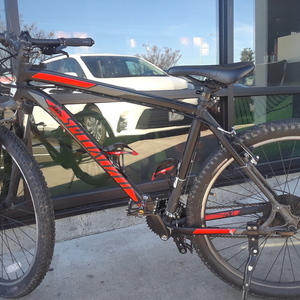 2016 Specialized Hardrock Black and Red