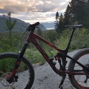 2017 Rocky Mountain Bicycles Slayer Red