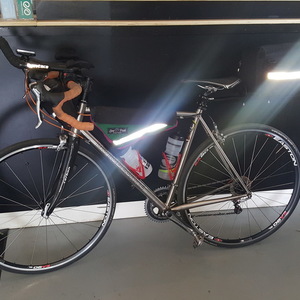 2018 Motobecane LeChampion Silver, gray or bare metal