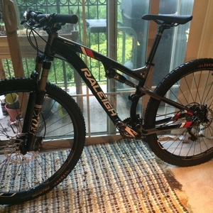 2015 Raleigh Skarn Chomp Black, Red, and White