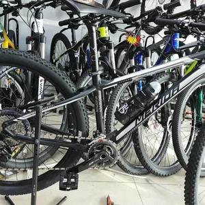 2018 Merida Bikes Big 7 - XT Edition Black and Silver, gray or bare metal