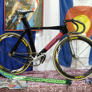 2014 Groundup Track   Black and Pink