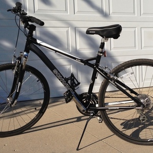 Schwinn Mica Elite Series  Black and White