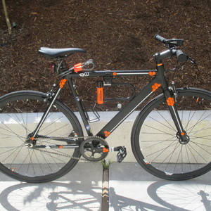 2018 6KU URBAN TRACK Black
