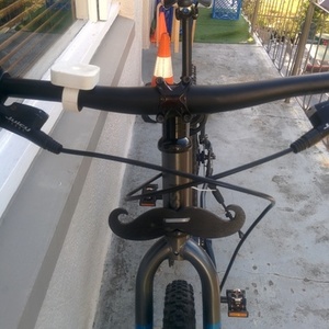 Avanti Kiss 29  Silver or Gray