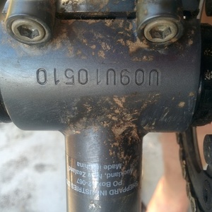 Avanti Kiss 29  Silver or Gray