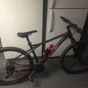 2017 GT Bicycles Avalanche Black