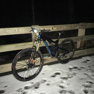 2017 Santa Cruz Bronson Black and Blue