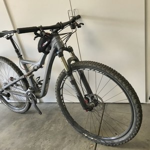 2015 Specialized Rumor Silver, gray or bare metal