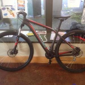 2016 Specialized Rockhopper Black and Red