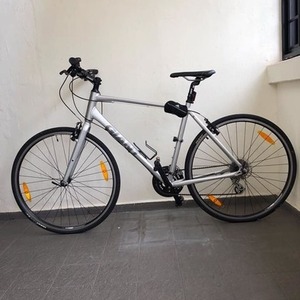 2014 Giant medium Silver, gray or bare metal