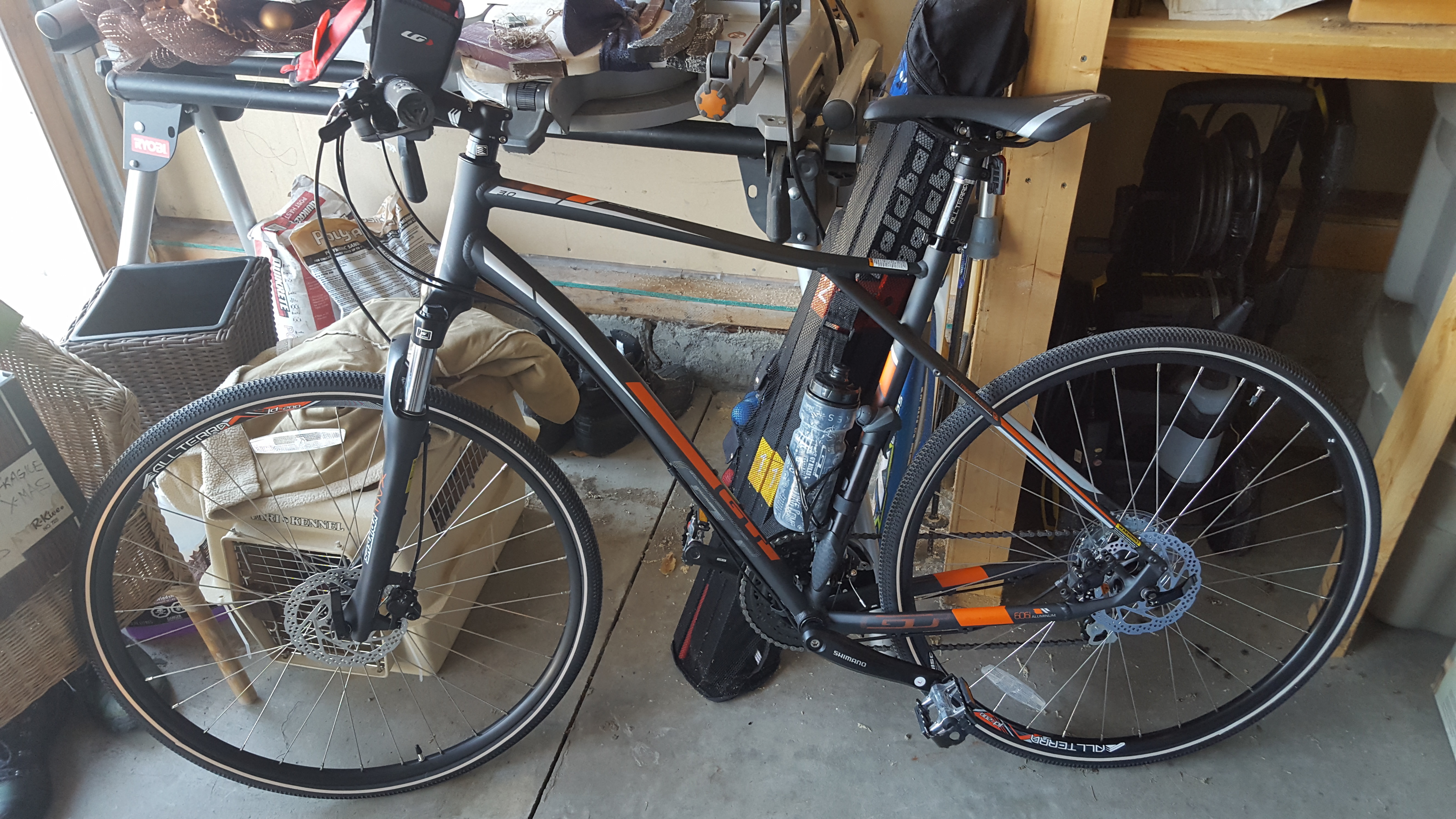 Stolen 2016 GT Bicycles Transeo 3.0