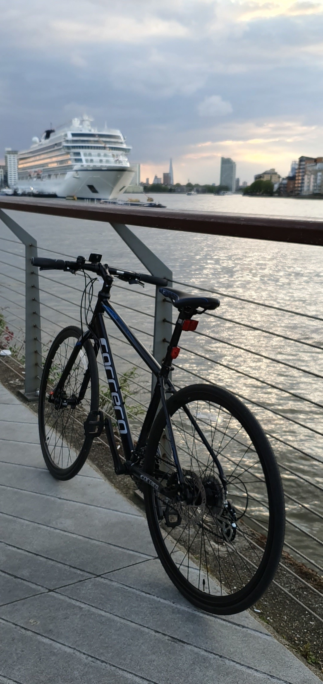 carrera gryphon halfords