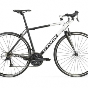 2017 Decathlon Triban 520 Black and White