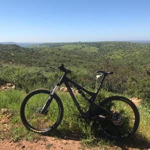 2017 Santa Cruz Bronson 2 (Carbon) Black